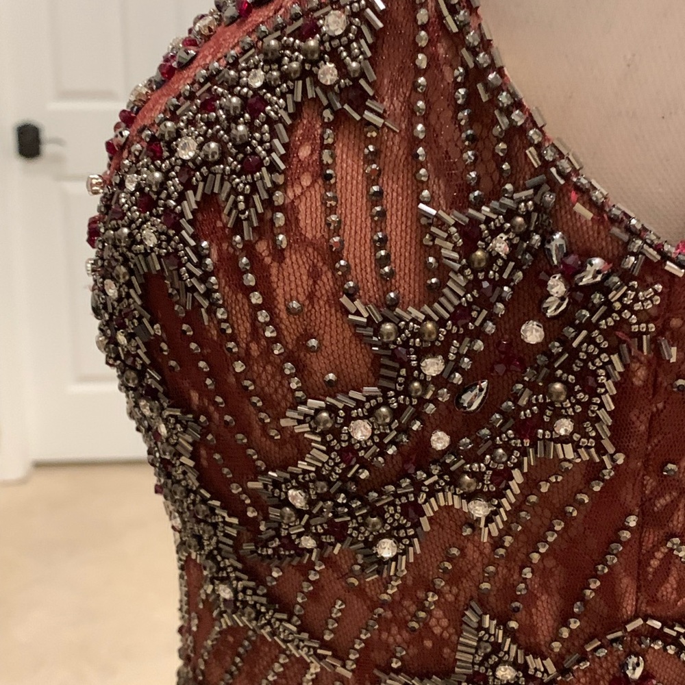 Brand Designer: LUCCI LU Burgundy long beaded dress - Picture 9 of 15